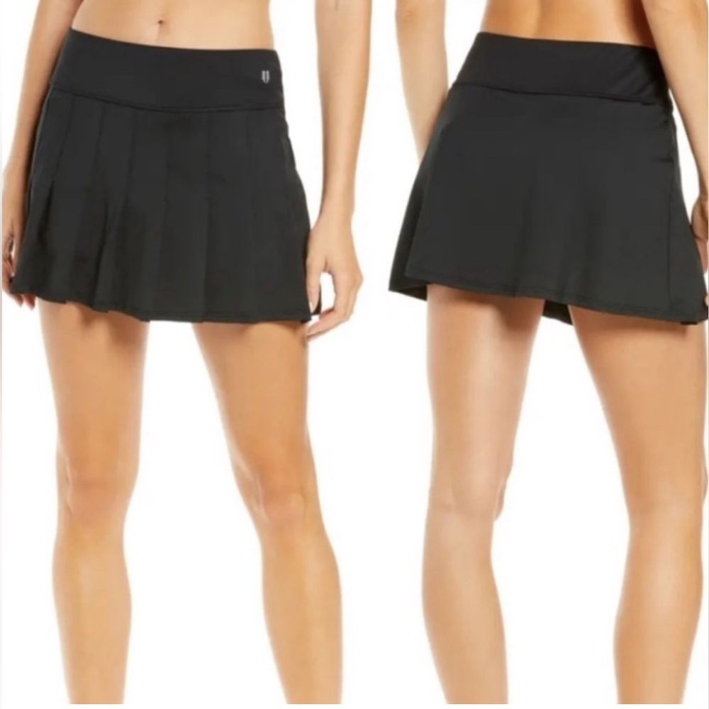 EleVen by Venus Williams Women's Hummingbird Flutter Skort